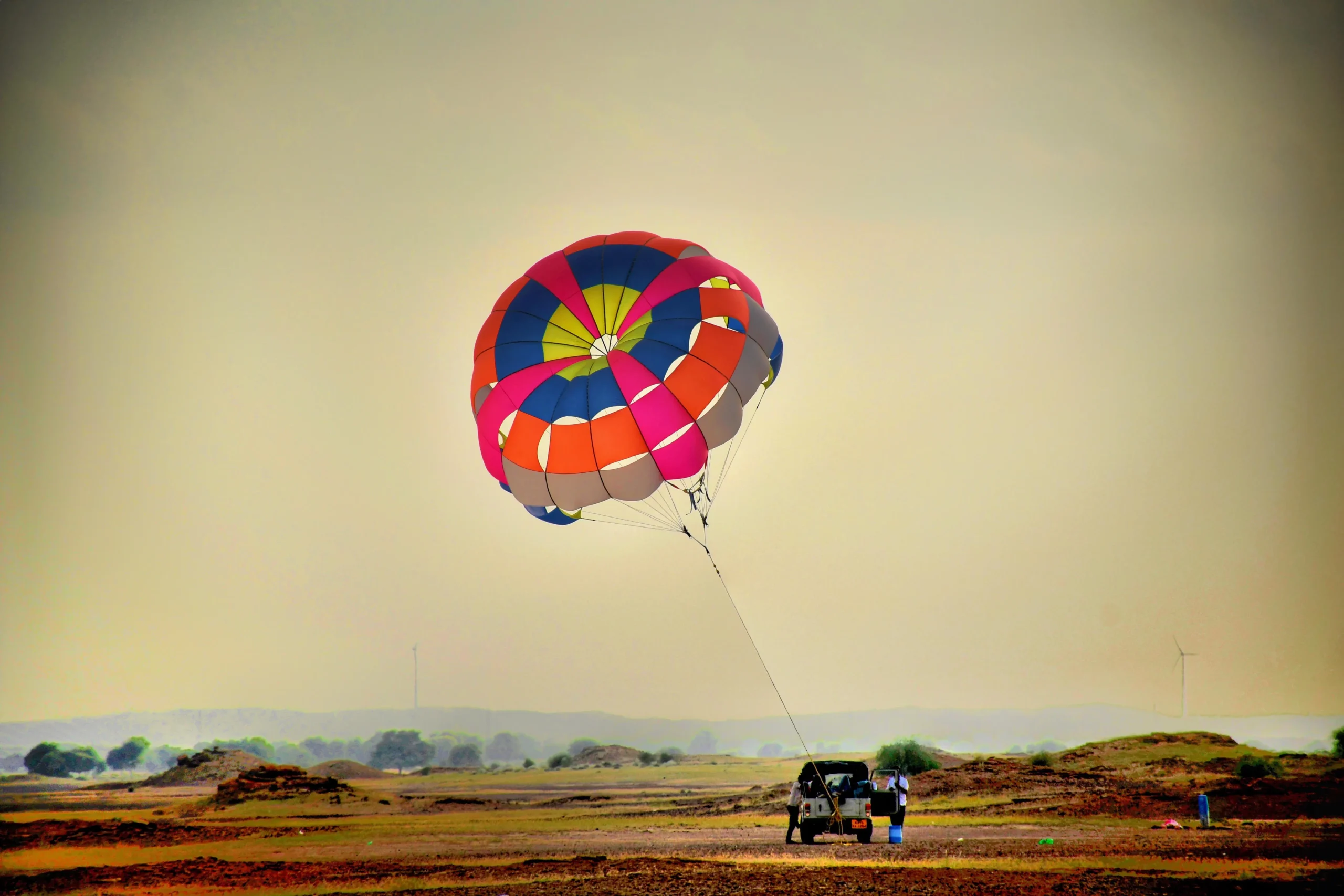 Parasailing in Jaisalmer Desert